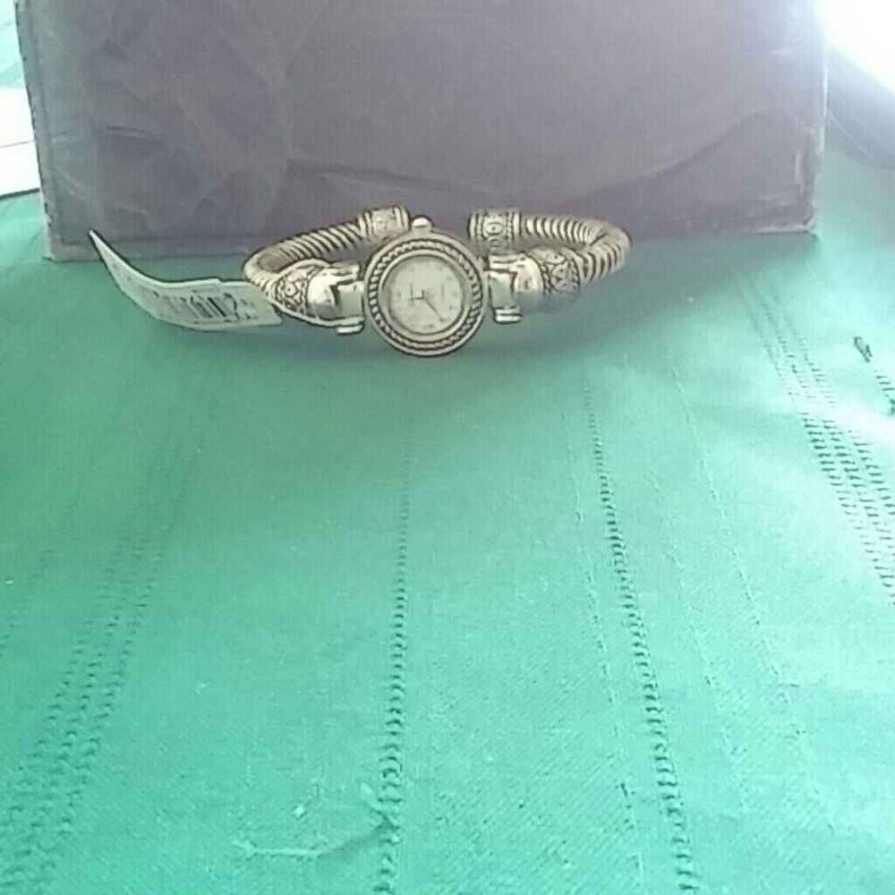 Watch - Picture 3 of 4